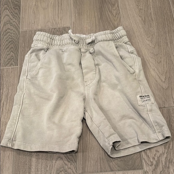 Zara Boys Gray Shorts Size 8 - Picture 1 of 3